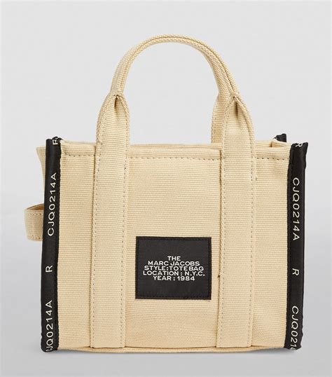 marc jacobs the mini tote.